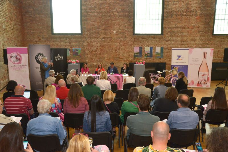 1 konferencija za medije pink day