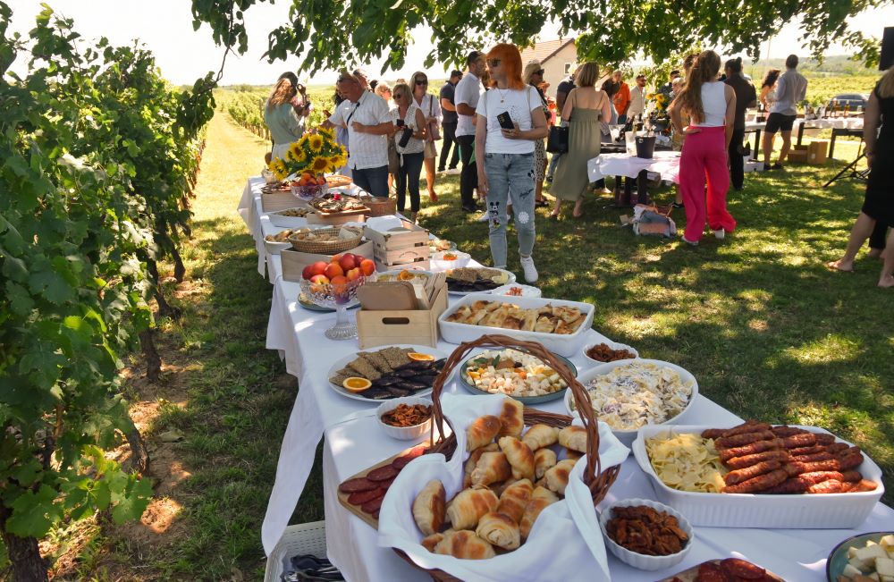 Pjenušavi doručak Srijem Foto J 2