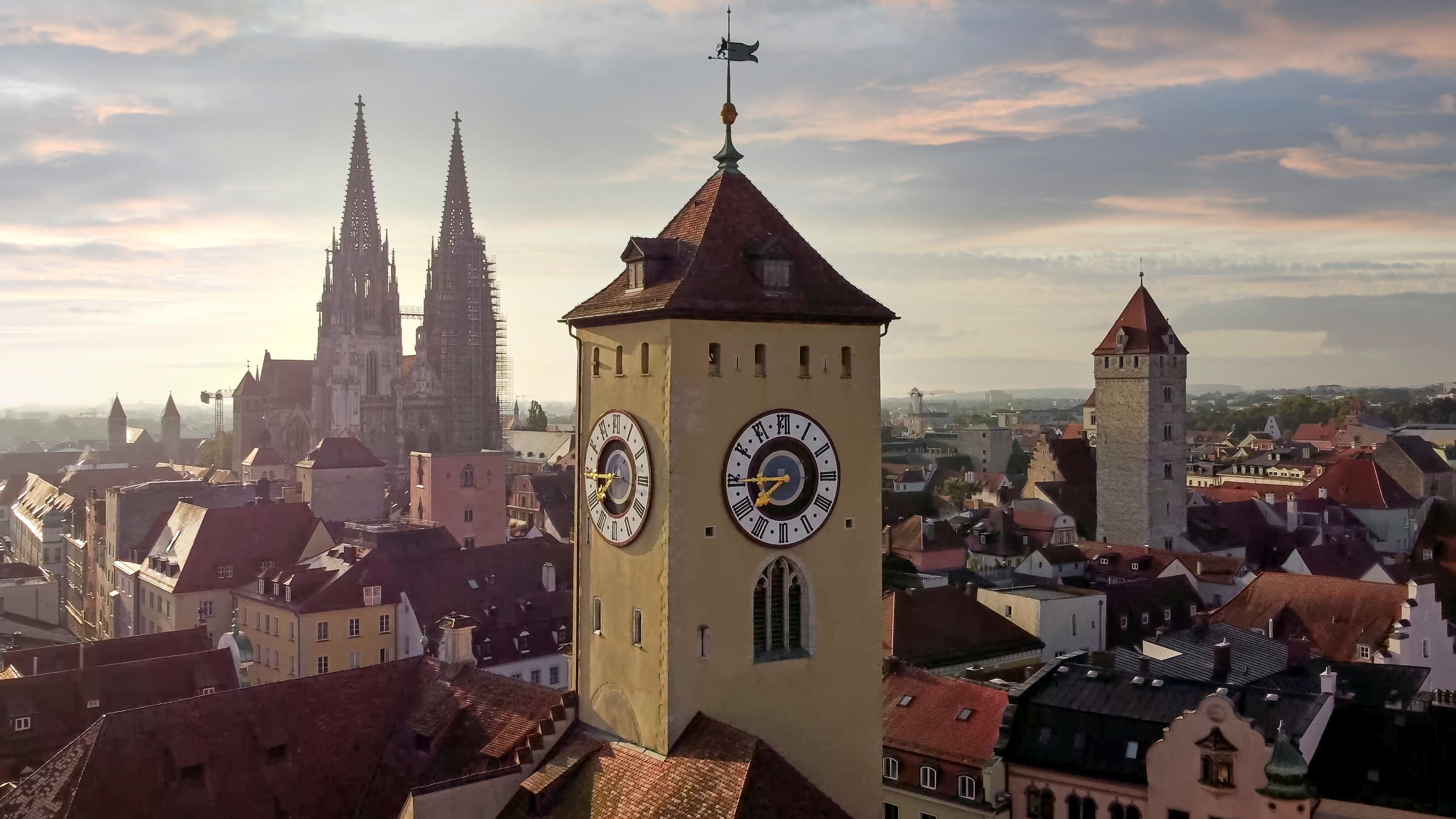 Drohne Daecherblick c Bilddokumentation Stadt Regensburg 2