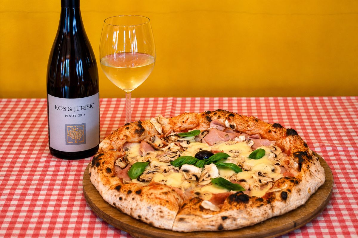 4 Kos Jurišić Pinot gris Pizza Miješana