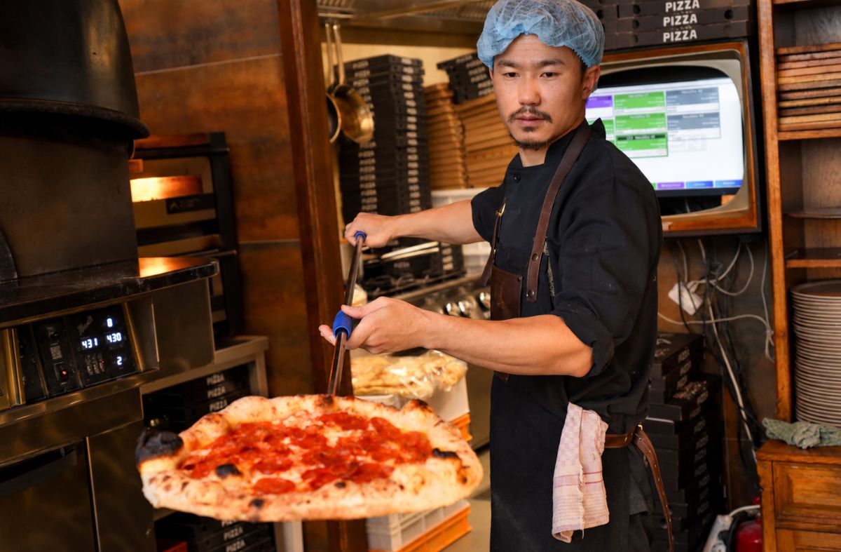 3 Vino uz pizzu Mrs. Fogg pizzaiolo