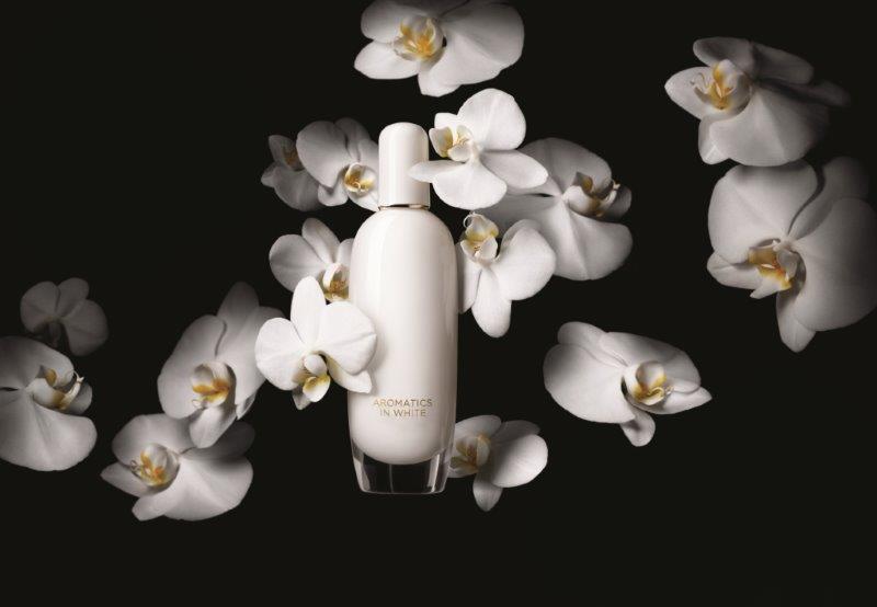 CL106537P Av1 Ad SB AROMATICS IN WHITE