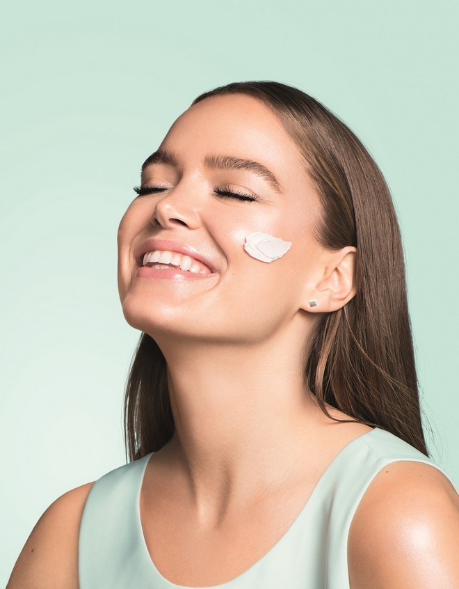 Douglas Essential Exfoliating Body Scrub 200 ml 7990 kn cr