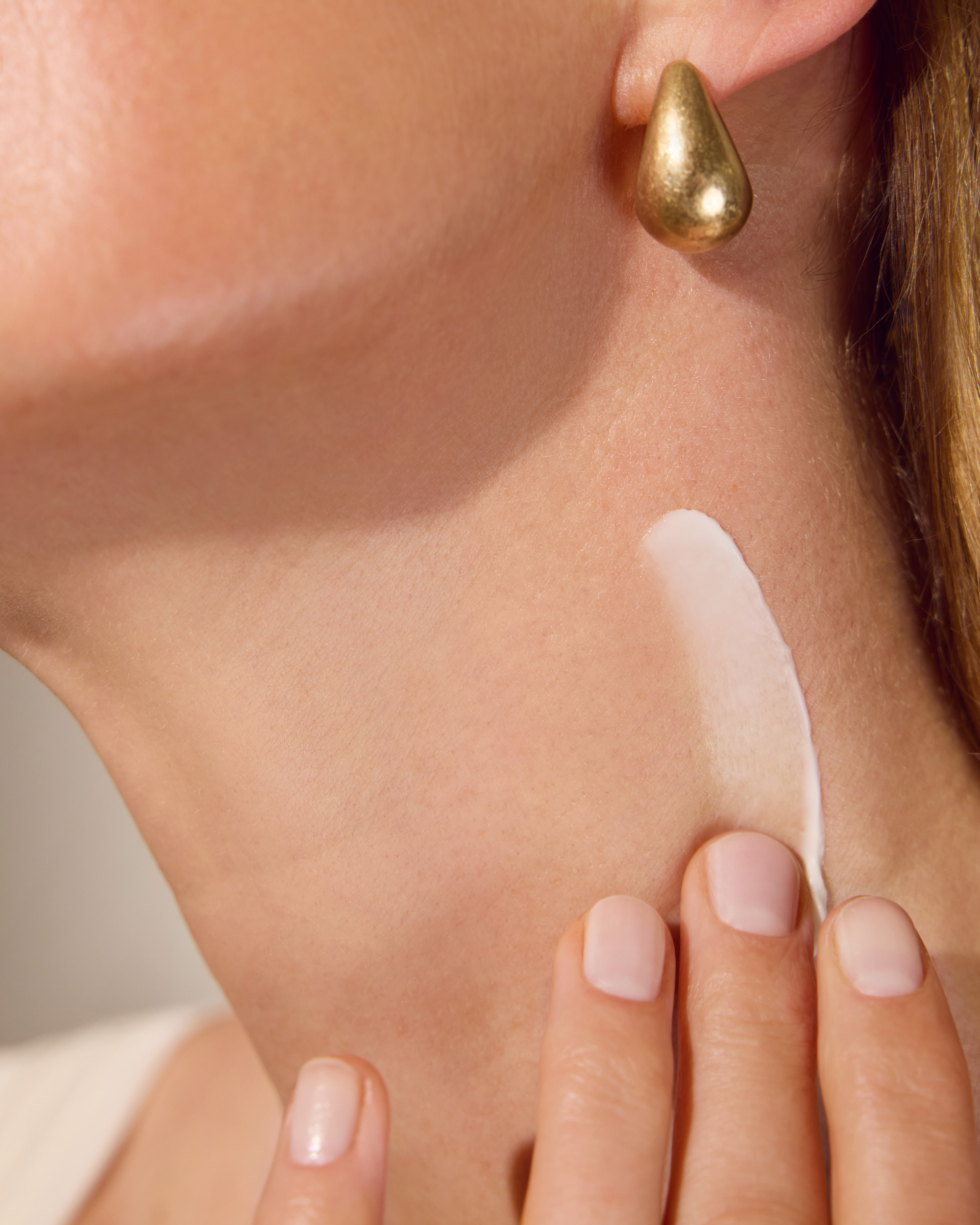 NIVEA - NOVA linija Q10 COLLAGEN EXPERT - maslac i serum