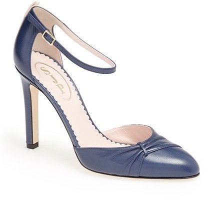 sjp-sarah-jessica-parker-shoe-collection-photos20 cr