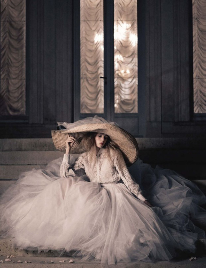 edie-olympia-campbell-by-karl-lagerfeld-for-vogue-germany-may-2015-2