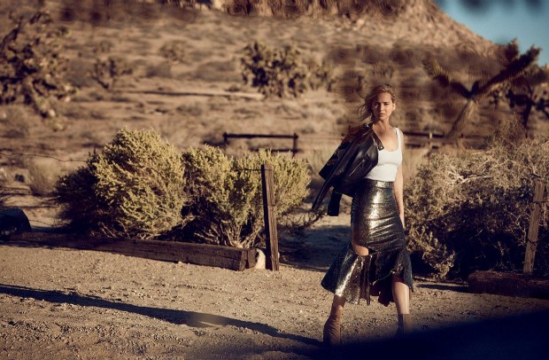 jennifer-lawrence-december-2015-cover-story-vogue-us-12u-620x406
