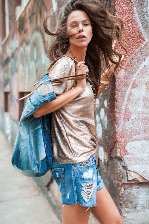 Mia Kovačić za Replay