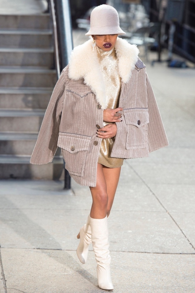 Marc Jacobs Fall Winter 2017 Runway01