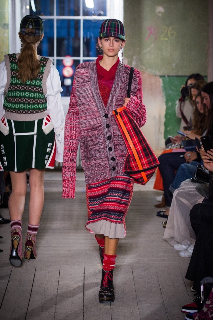 Burberry Fall Winter 2017 Runway06