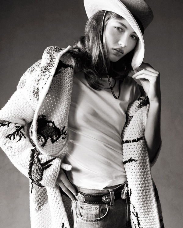 Anna Mila Guyenz Photos01