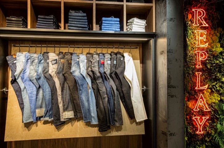 01 Replay store Joker Centar Marina Fernandez