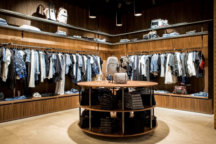 01 Replay store Joker Centar Marina Fernandez