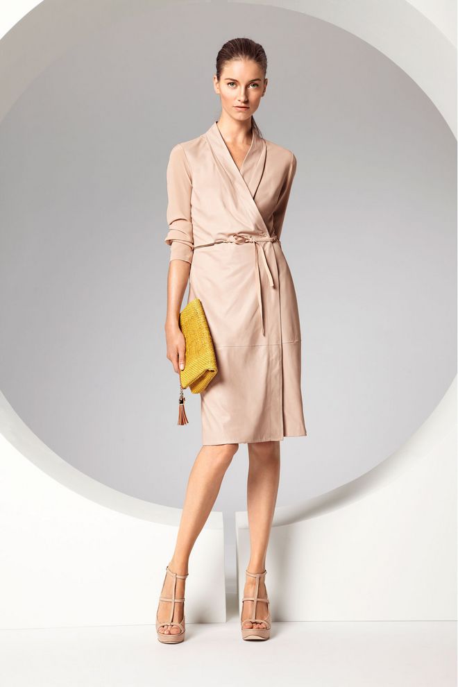 escada010.1366x2048
