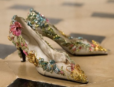 067 roger vivier theredlist