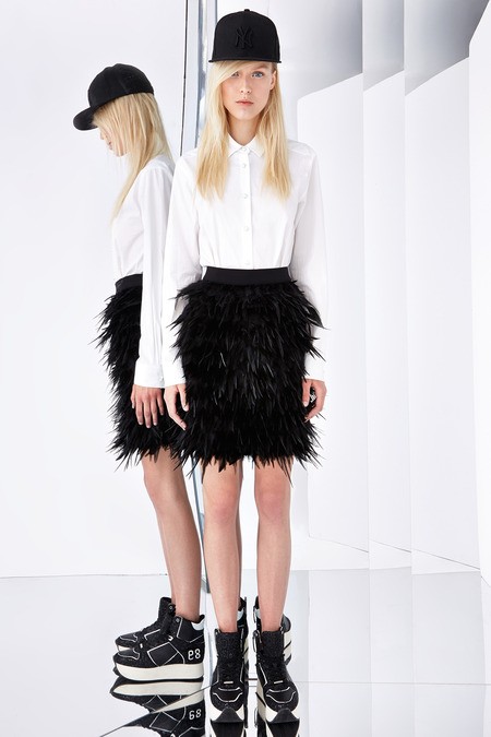 DKNY103