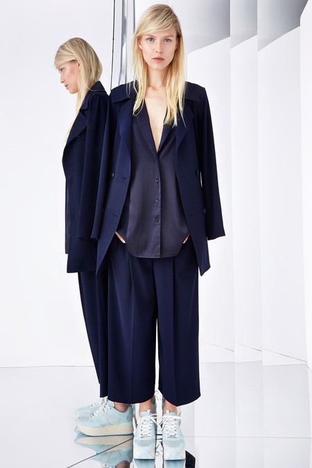 DKNY11