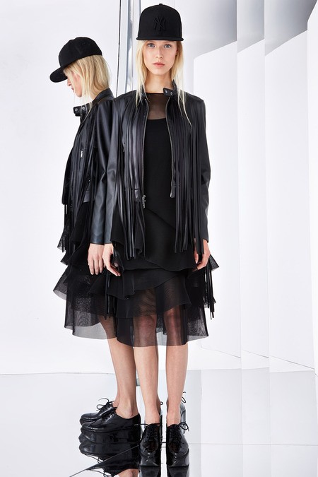 DKNY75