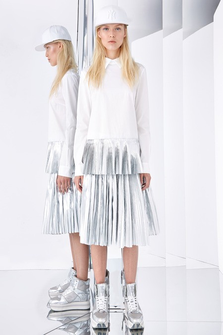 DKNY84