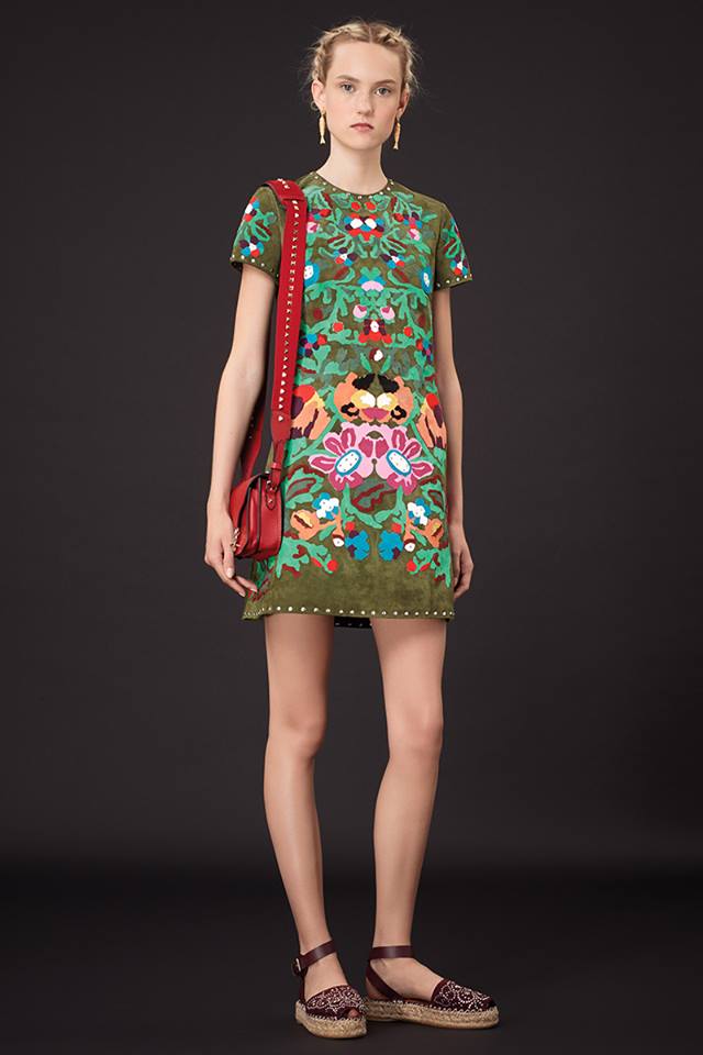640x960xValentino-Resort-2015-11.jpg.pagespeed.ic.OAPz1DOi5J