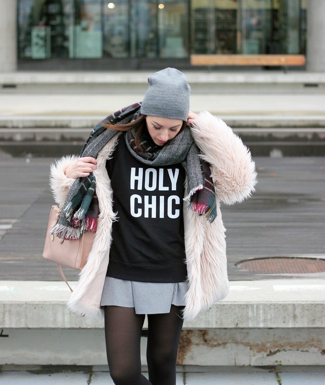 Ana Karadzole Holy chic