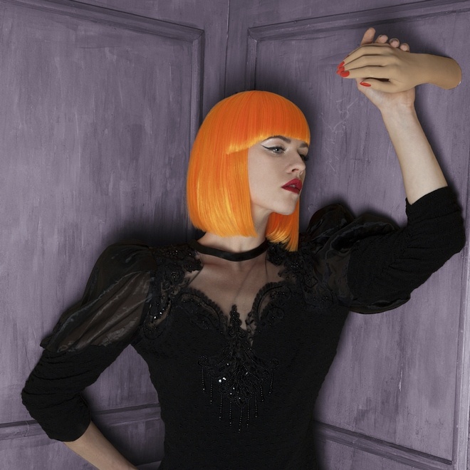 She Cuts Your Hair styling 01