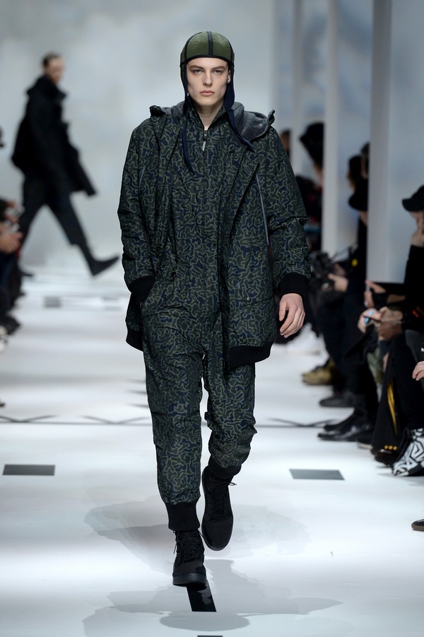 533437873FB00007 Y 3 Runway
