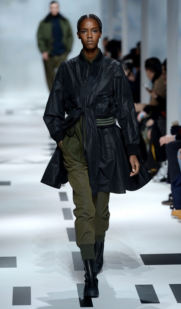533437873FB00009 Y 3 Runway
