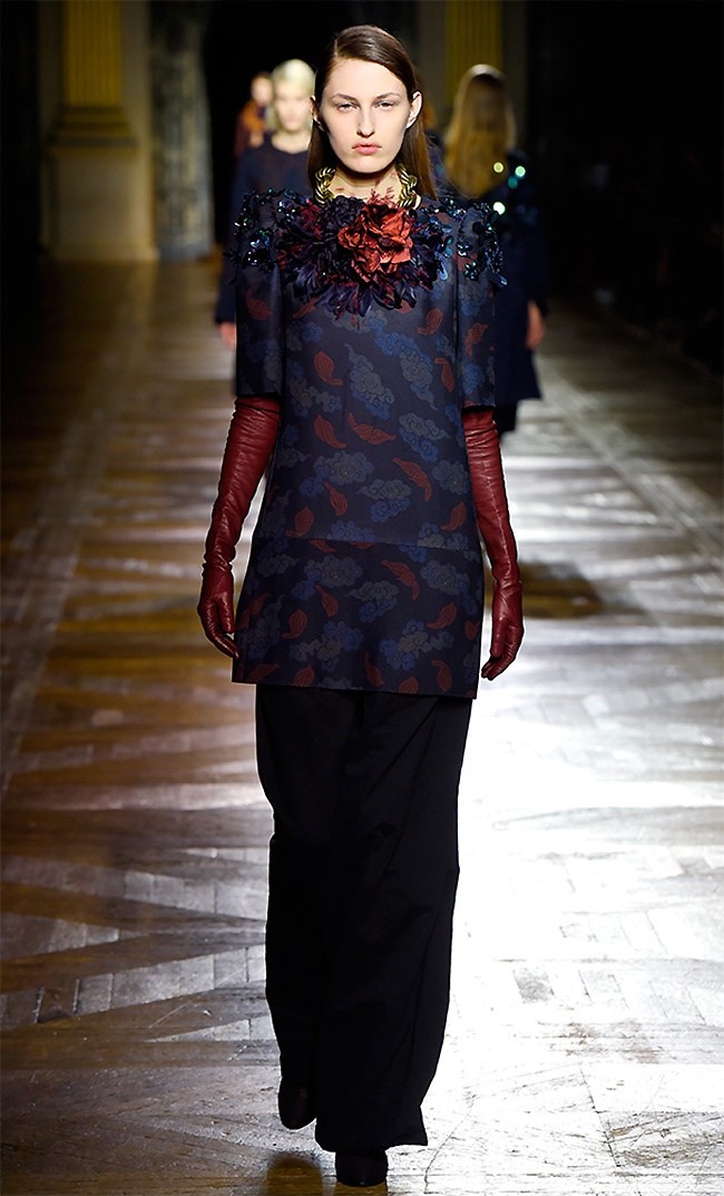dries-van-noten-fall-winter-2015-runway20