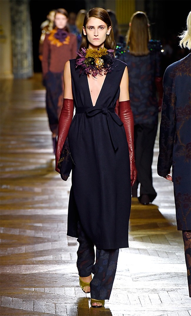 dries-van-noten-fall-winter-2015-runway22
