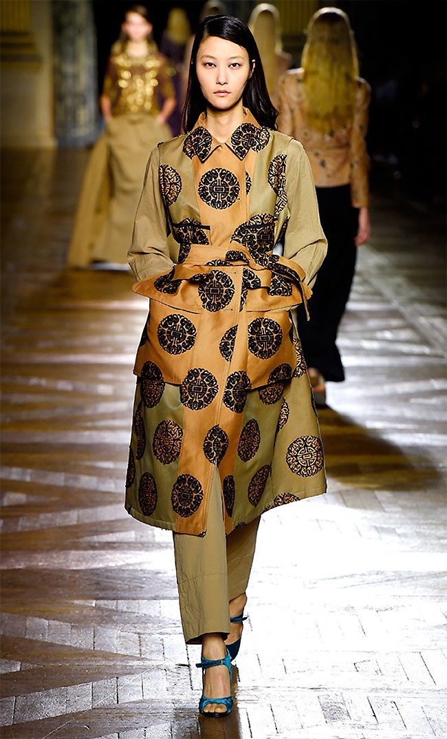 dries-van-noten-fall-winter-2015-runway39