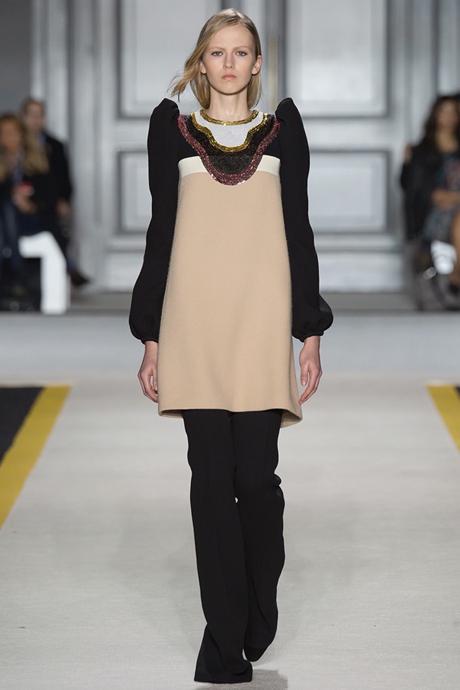giambattista-valli-fall-winter-2015-runway01