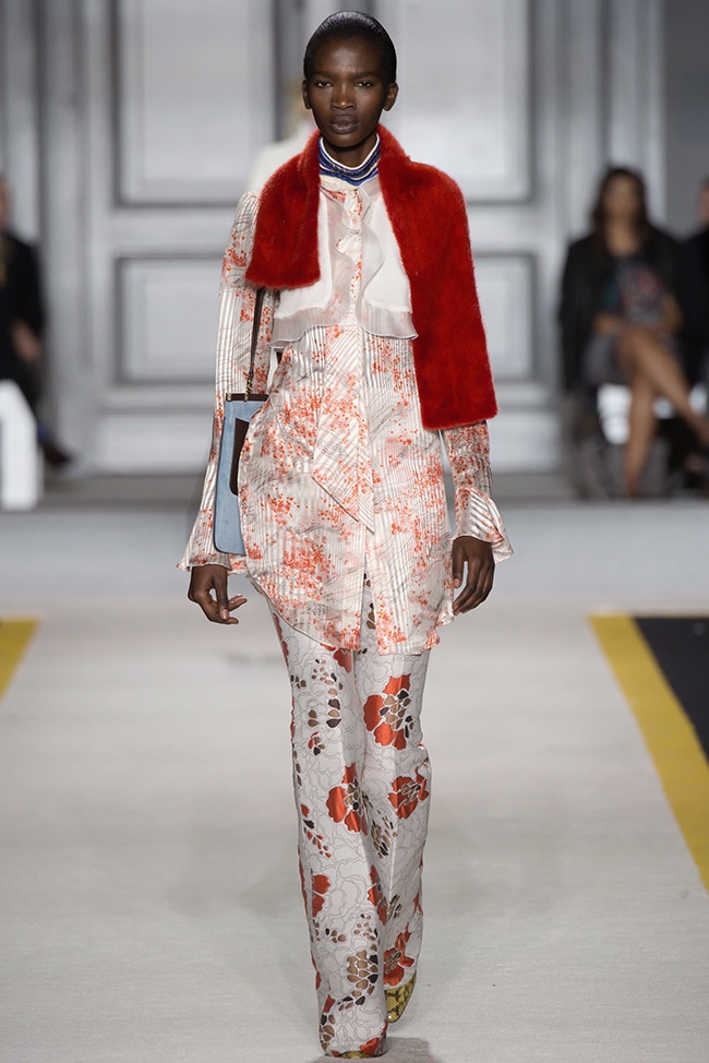 giambattista-valli-fall-winter-2015-runway22