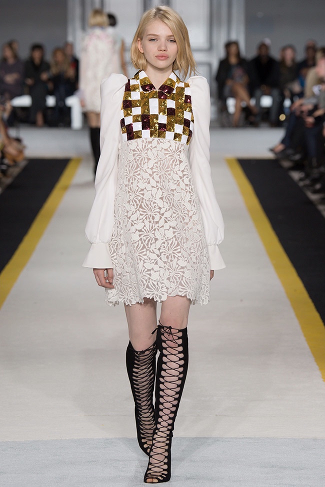 giambattista-valli-fall-winter-2015-runway24