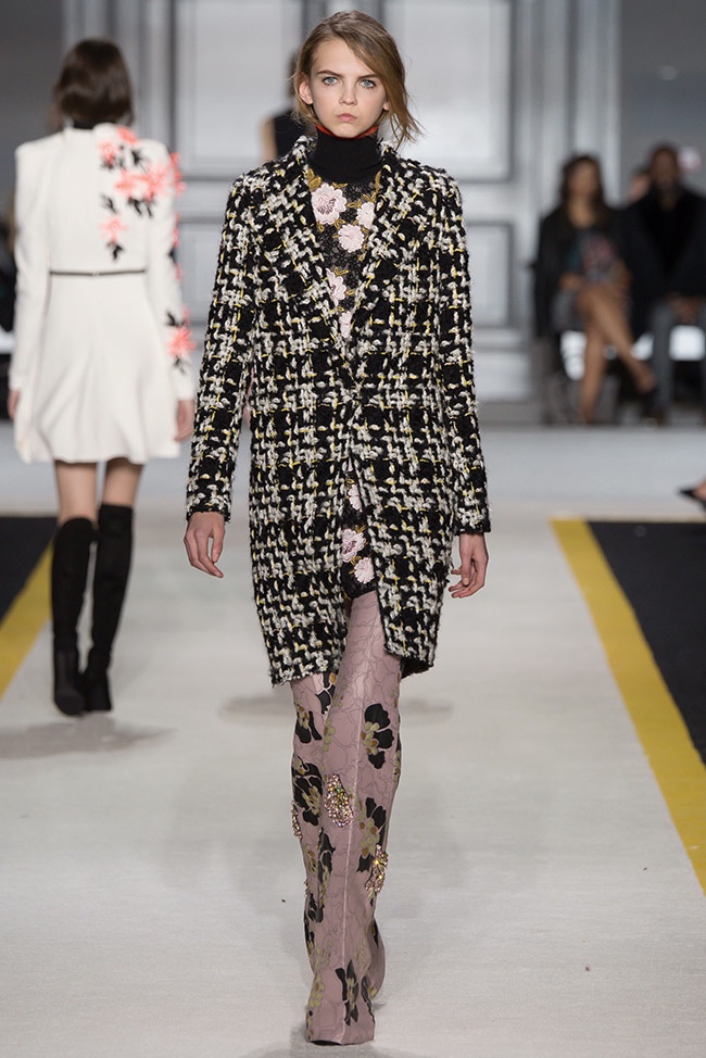 giambattista-valli-fall-winter-2015-runway36