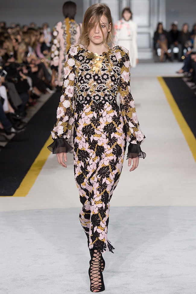 giambattista-valli-fall-winter-2015-runway39