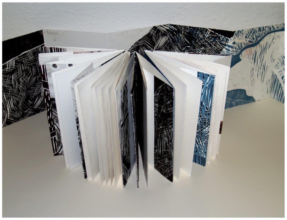 Janko Orac Price u drvetu -knjiga u prostoru