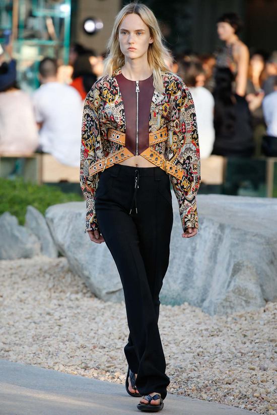 Louis-Vuitton-Resort-2016-45