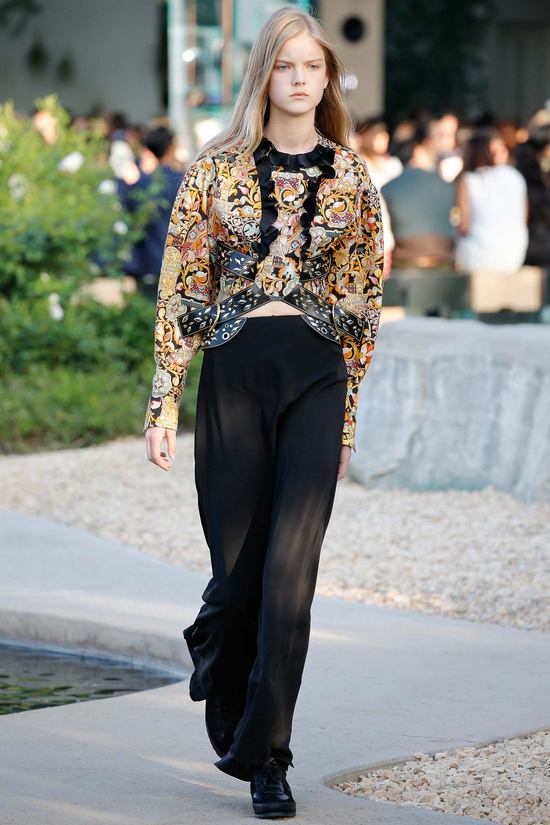 Louis-Vuitton-Resort-2016-48