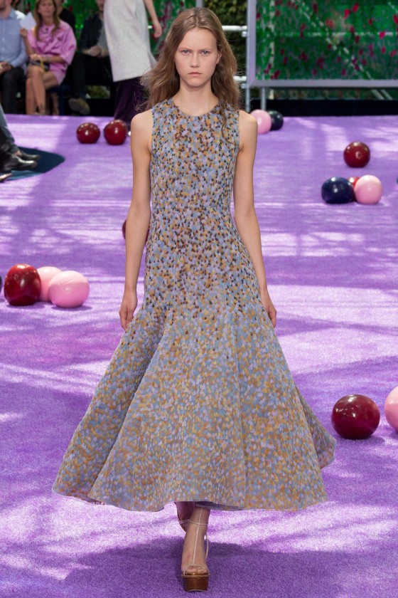 DIOR0303-560x840