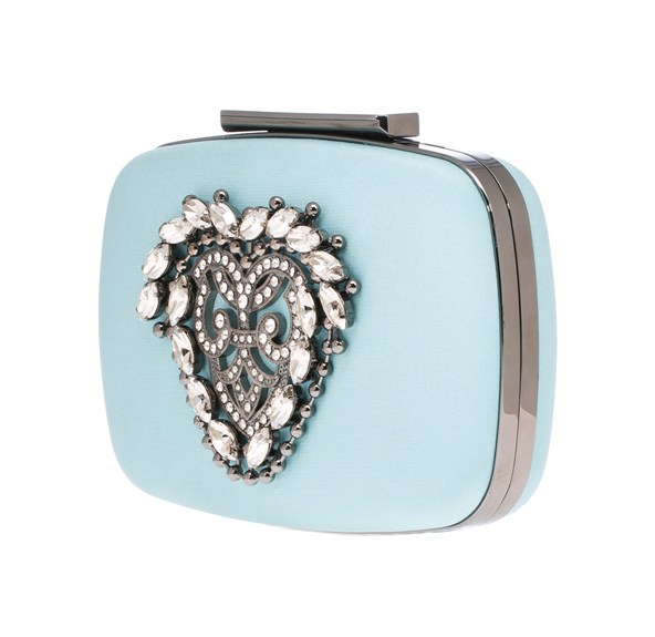 KANA AQUA-manolo-blahnik-vogue-24july15-pr b 592x888 cr