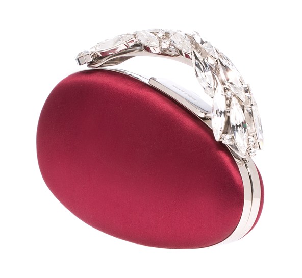 NADI BURGUNDY--manolo-blahnik-vogue-24july15-pr b 592x888 cr