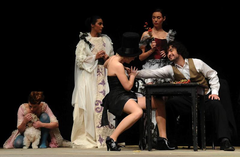 4.MO 2009 kazaliste KOMEDIJA foto ANTO MAGZAN  kostimografski dan 