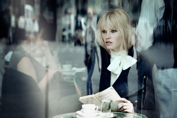 W-Magazine-November-2015-Lara-Stone-and-Freja-Beha-Erichsen-01-620x414