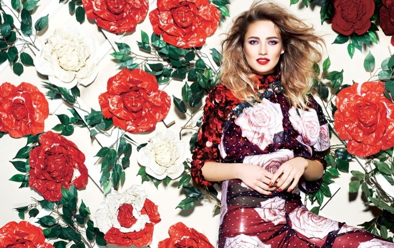 Karmen-Pedaru-Christmas-Sunday-Times-Style-December-2015-Editorial04