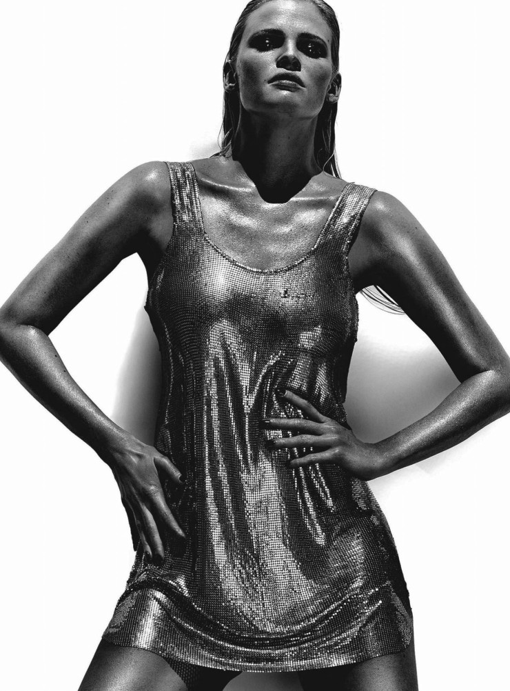 lara-stone-mario-testino-vogue-australia-april-2016-48