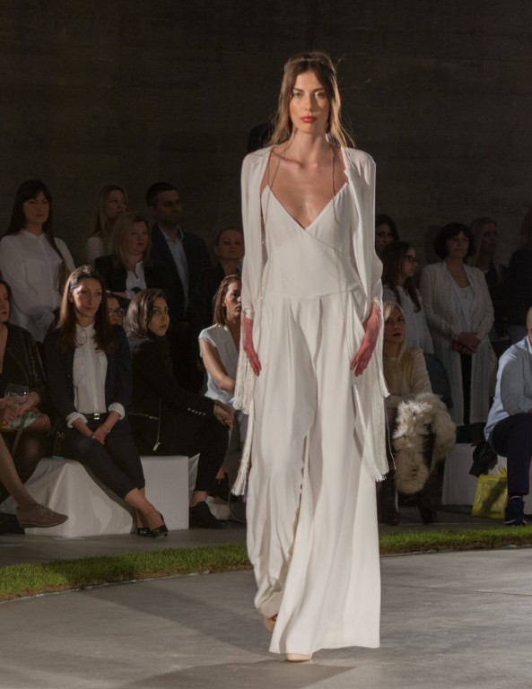 Hippy Garden  revija 7 cr