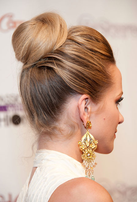 0320-high-bun-hairstyle-back bd