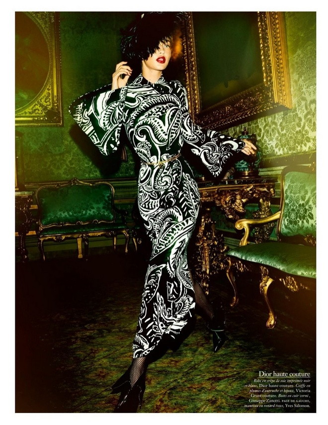 Gigi-Hadid-Vogue-Paris-2016-Cover-Photoshoot10