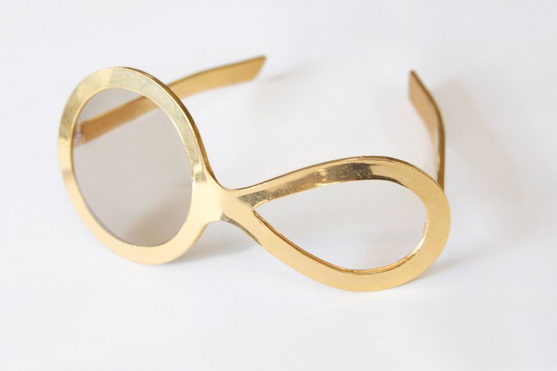 museum glasses5